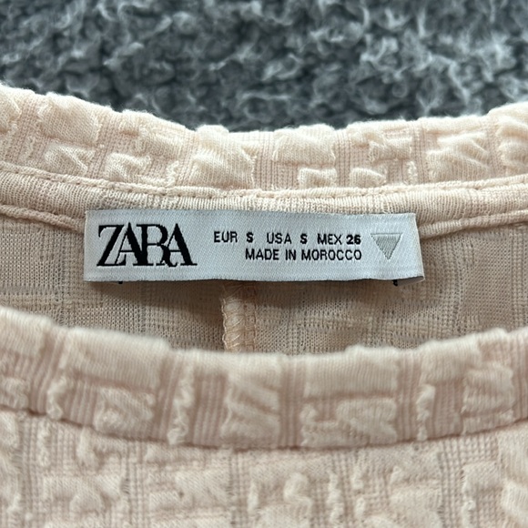 ZARA beige peplum with rusched sleeves size small too - Picture 2 of 7